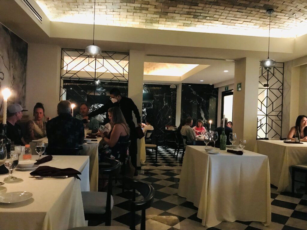 フィエスタアメリカーナコンデサのフレンチレストラン「ROSATO」