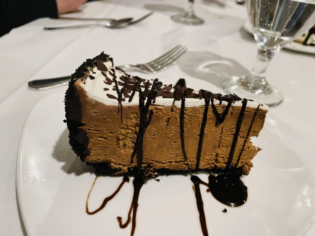 イタリアンレストランアマロン、チョコレートムースケーキ