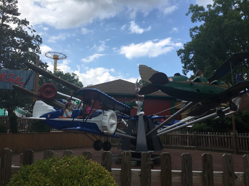 シックスフラッグズ、Six Flags