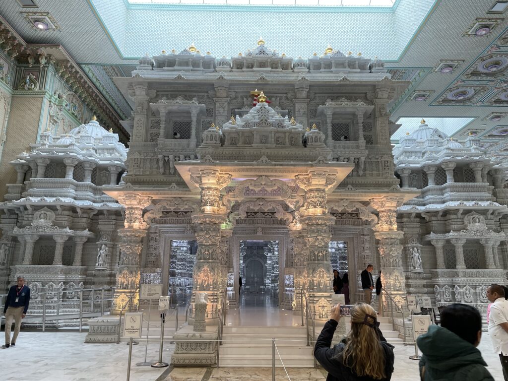 ヒンドゥー教BAPS聖スワミナラヤン寺院