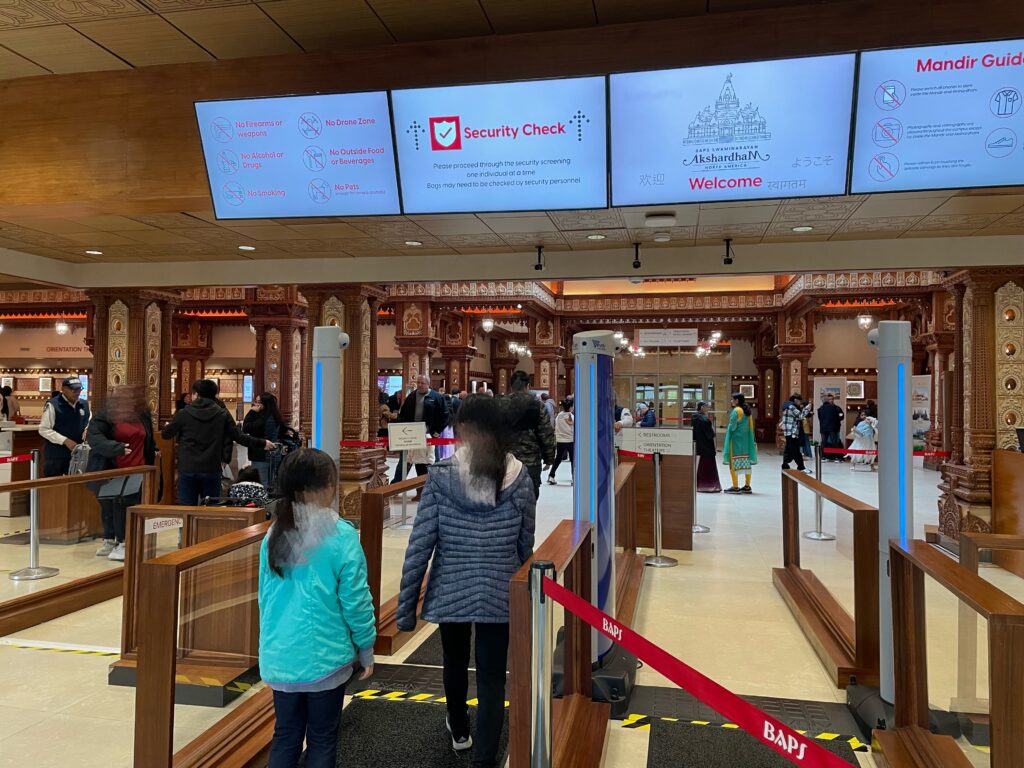 ヒンドゥー教BAPS聖スワミナラヤン寺院