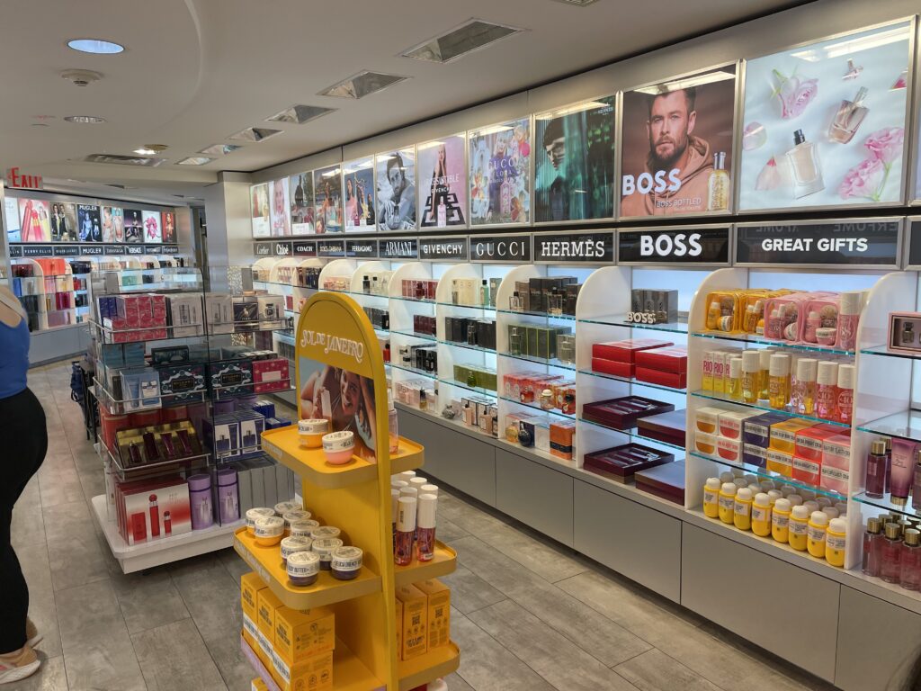 日本へ一時帰国、united airline、JFK