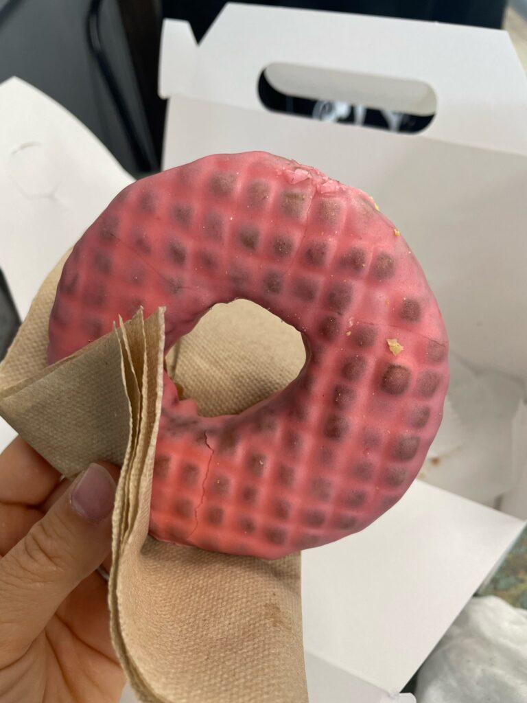 メイン州ポートランド、the holy donut