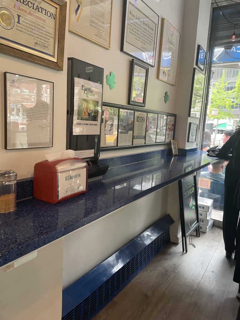 ソーホー観光おすすめスポット14選、Eileen's special cheesecake