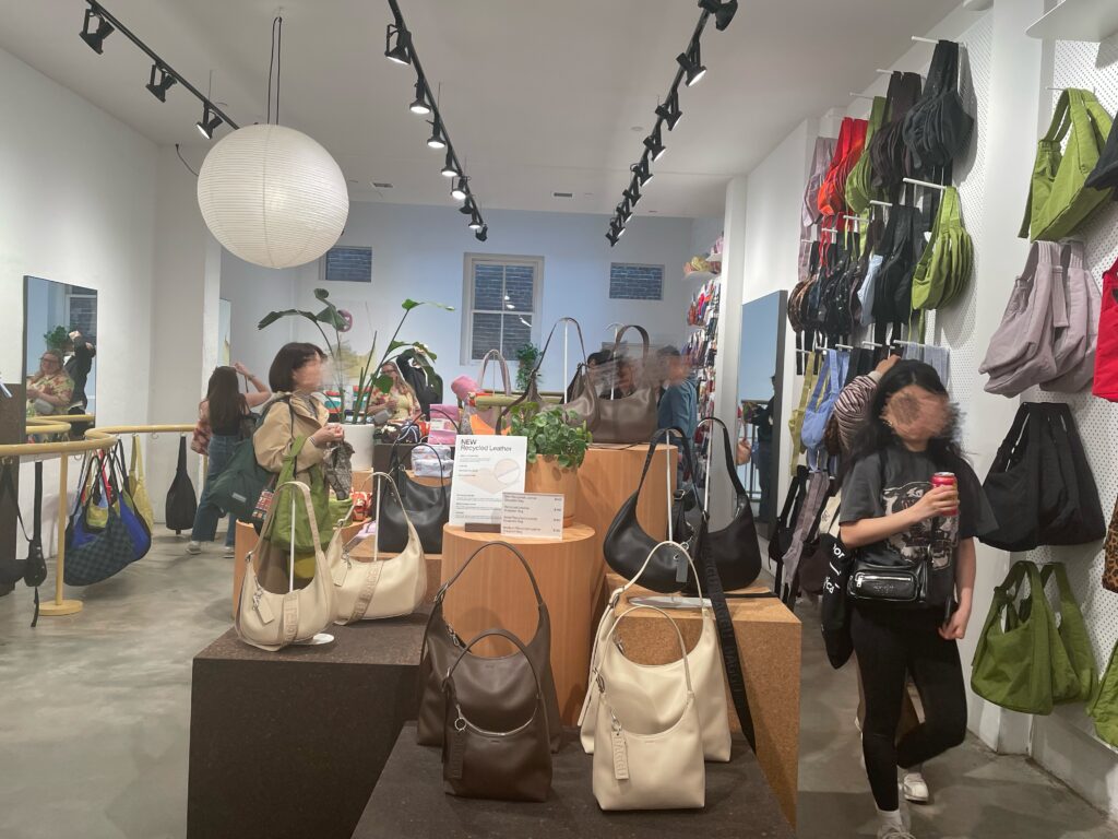 ソーホー観光おすすめスポット14選、BAGGU