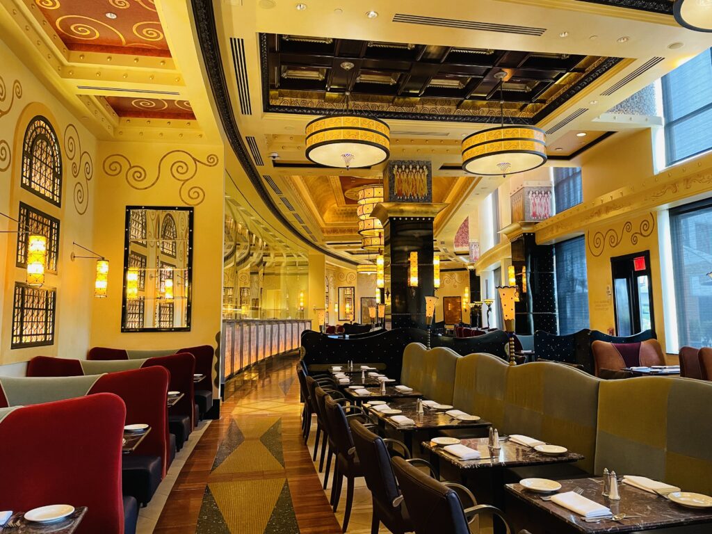 Grand Lux Cafe