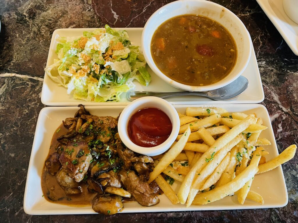 Grand Lux Cafe