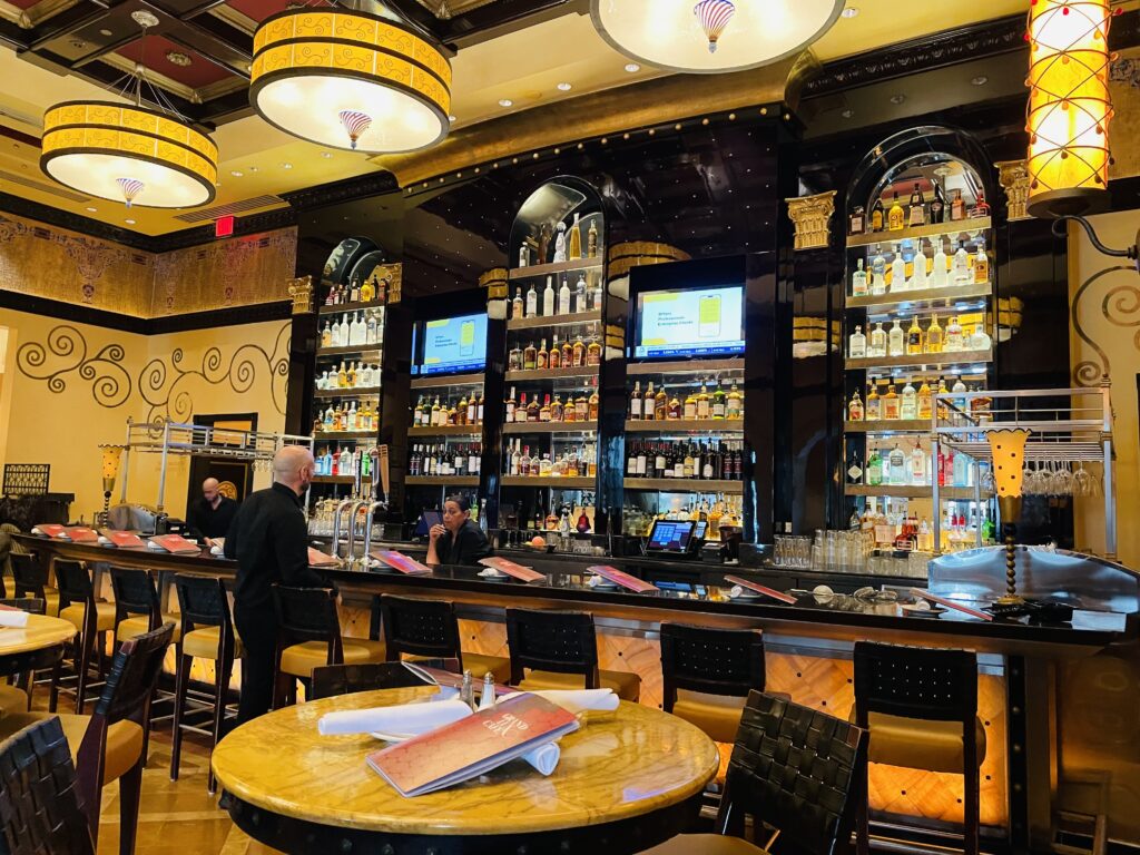 Grand Lux Cafe