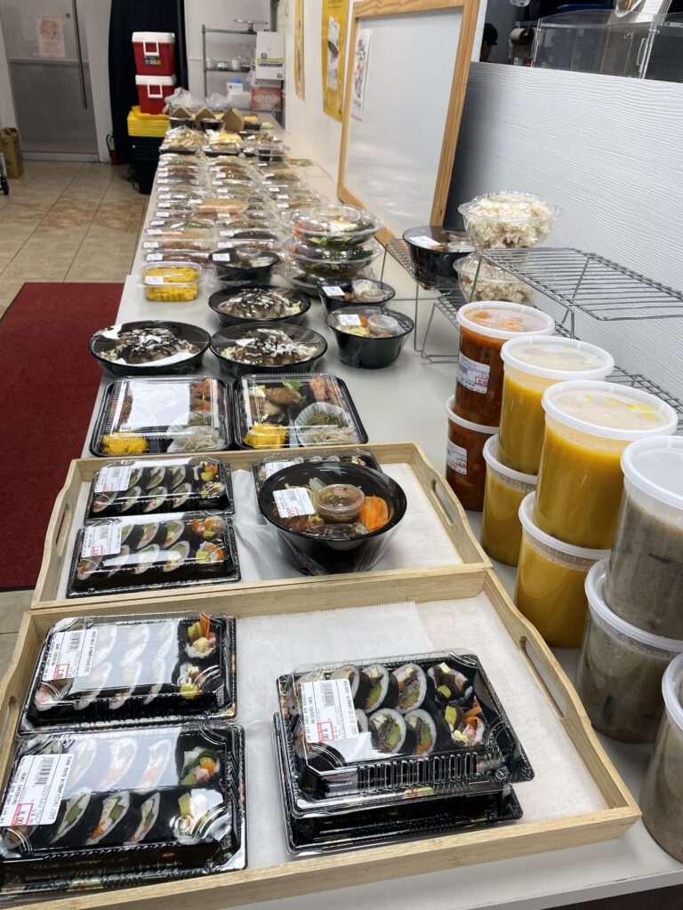 Kim Ga Meon Ok,Duri Catering