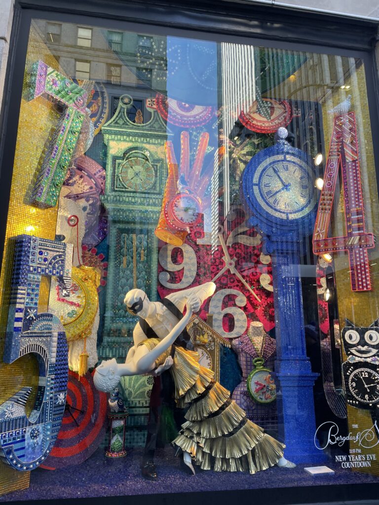 ニューヨーク五番街のクリスマスイルミネーション、ホリデーウィンドウ