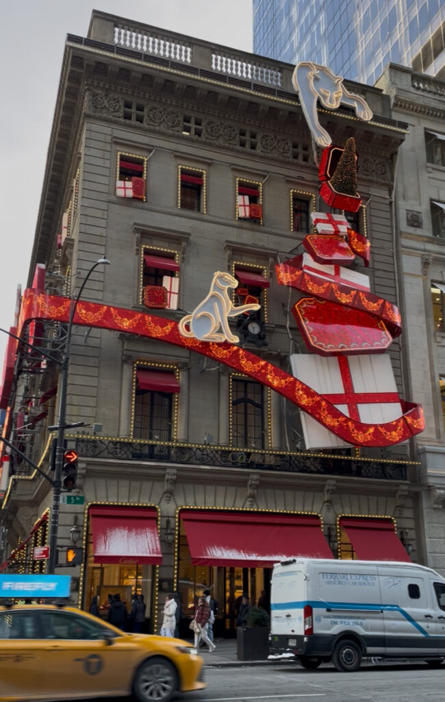 ニューヨーク五番街のクリスマスイルミネーション、