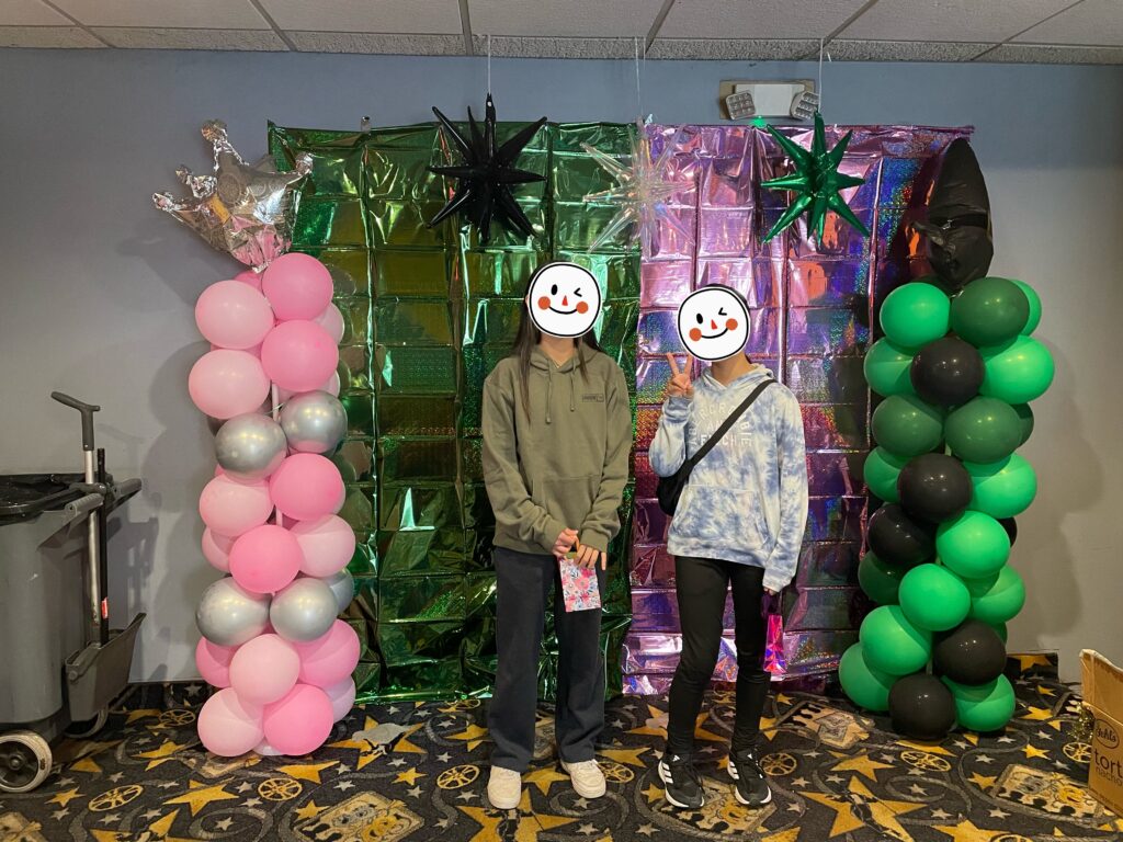 アメリカ誕生日会、映画館