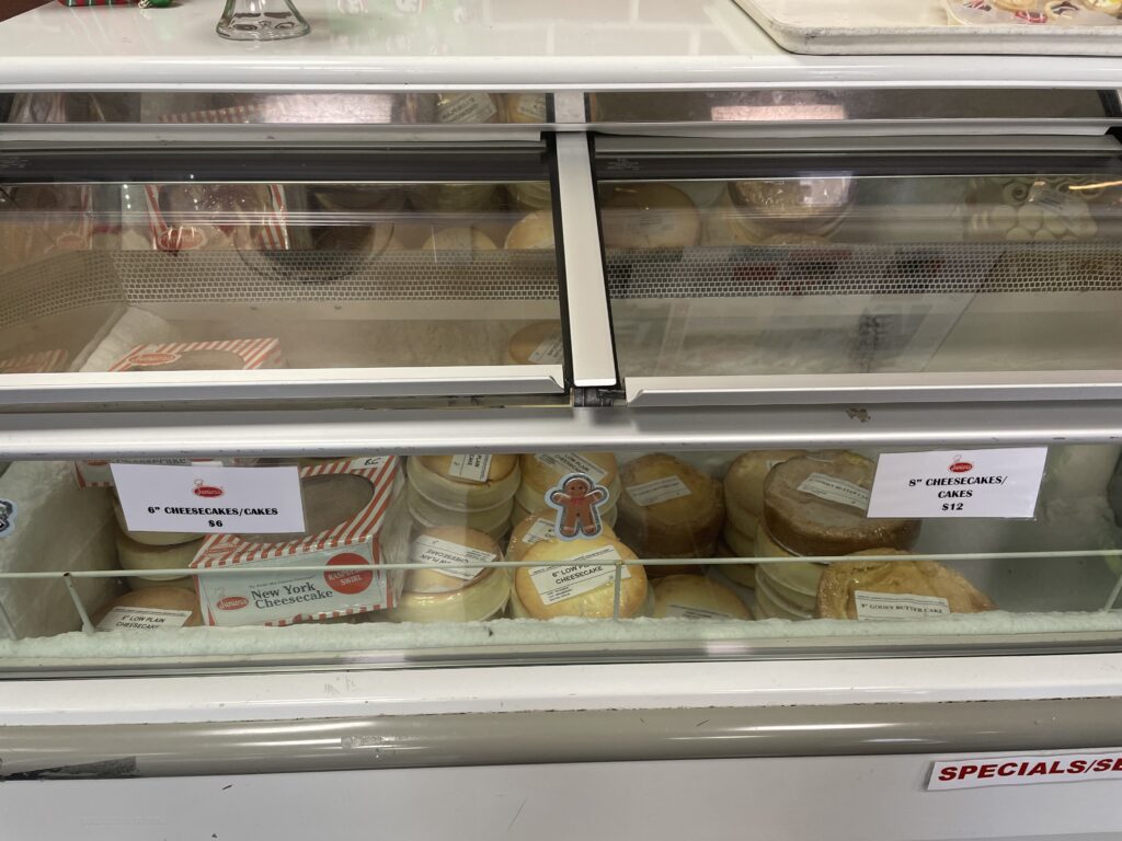 ジュニアーズ、チーズケーキ、アウトレット
