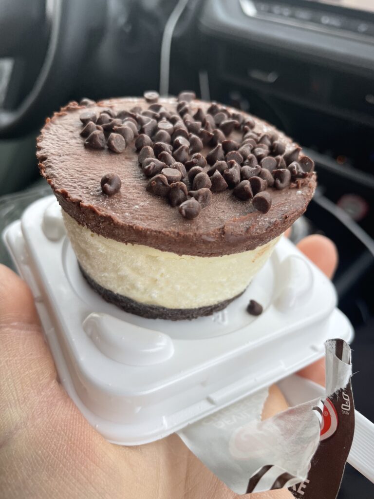 ジュニアーズ、チーズケーキ、アウトレット