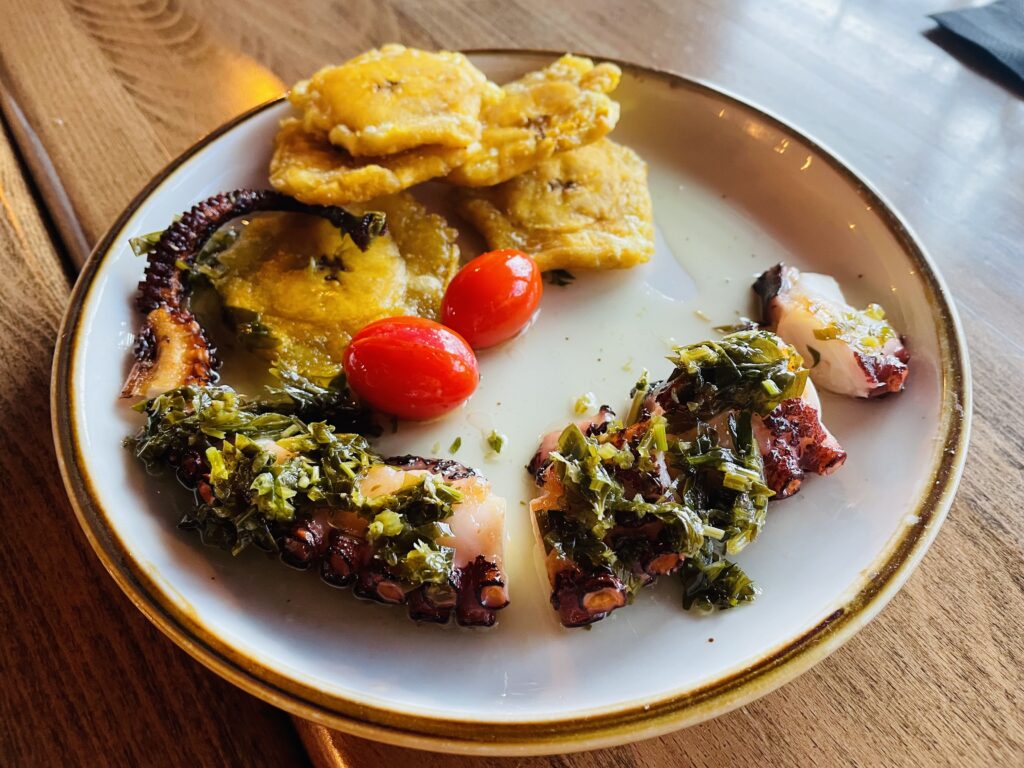 Casual Habana Cafe、キューバレストラン