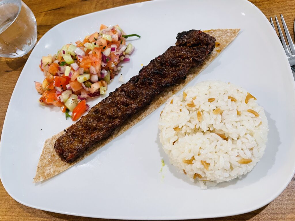 AdA Mediterranean Brasserie、レストラン
