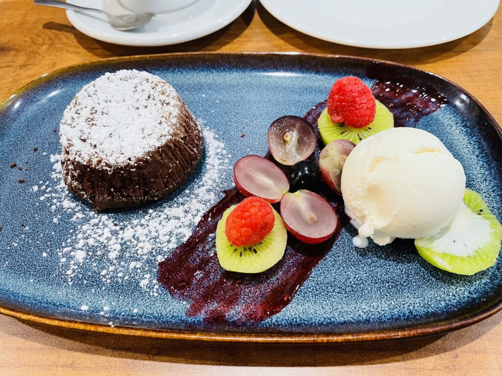 AdA Mediterranean Brasserie、レストラン