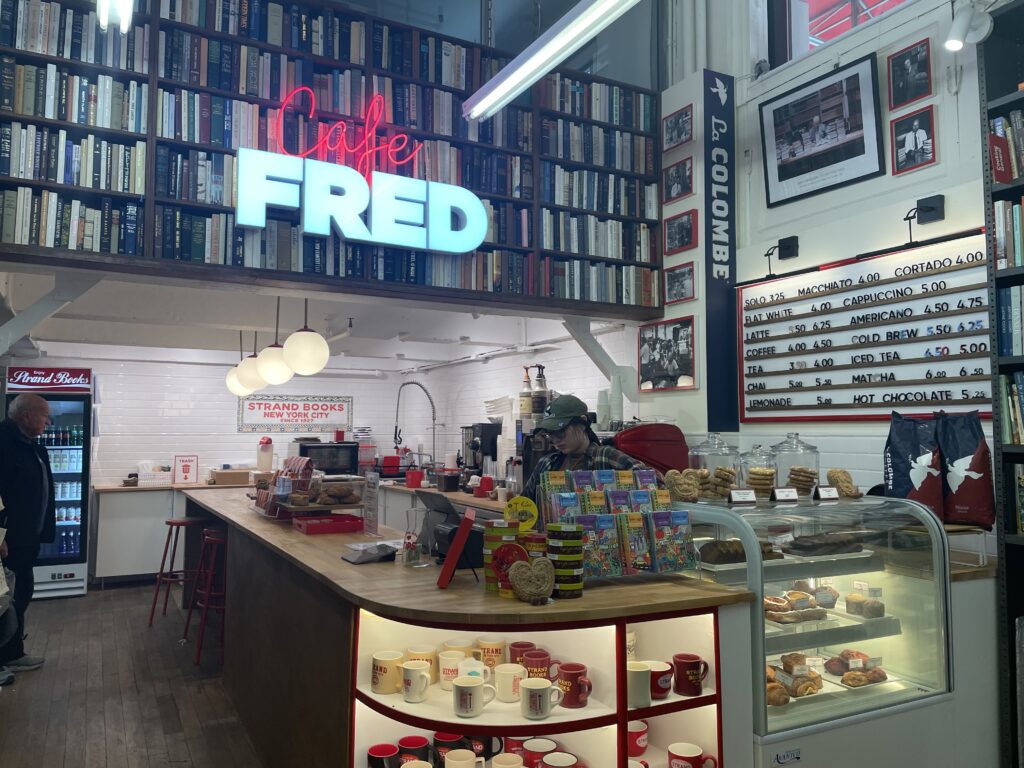 ユニオンスクエア周辺おすすめ、Strand　Bookstore