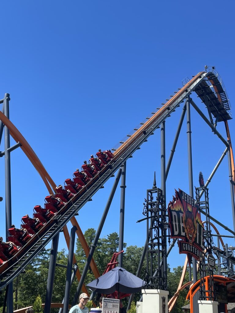 シックスフラッグズ、Six Flags