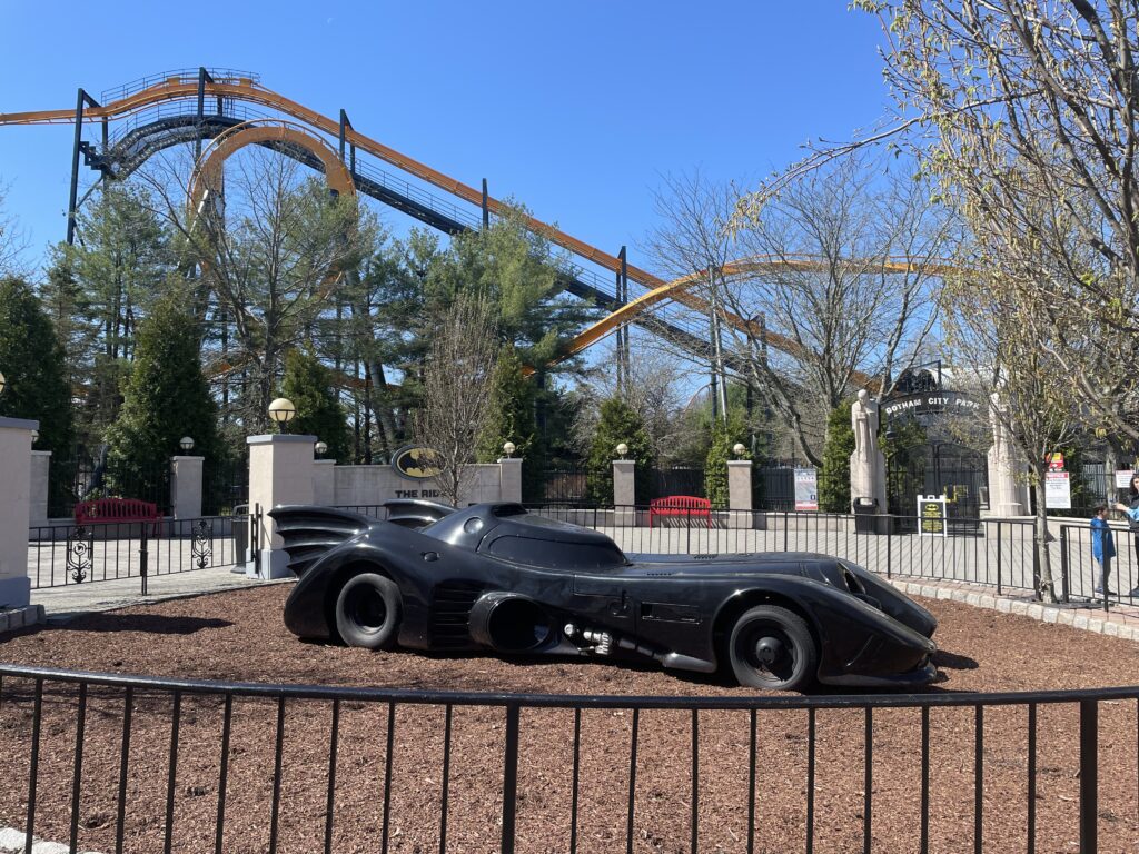 シックスフラッグズ、Six Flags