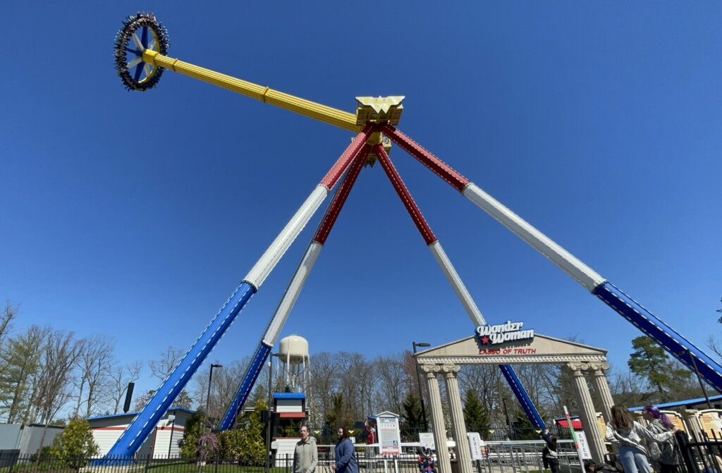 シックスフラッグズ、Six Flags