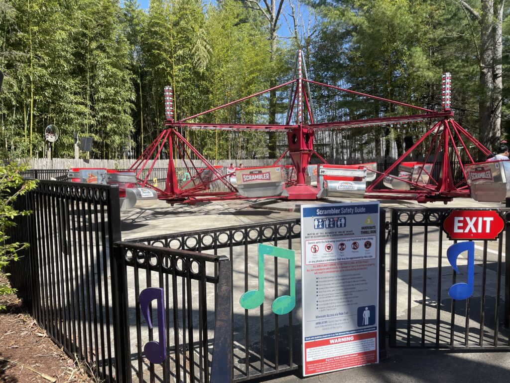 シックスフラッグズ、Six Flags