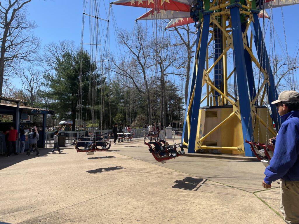 シックスフラッグズ、Six Flags