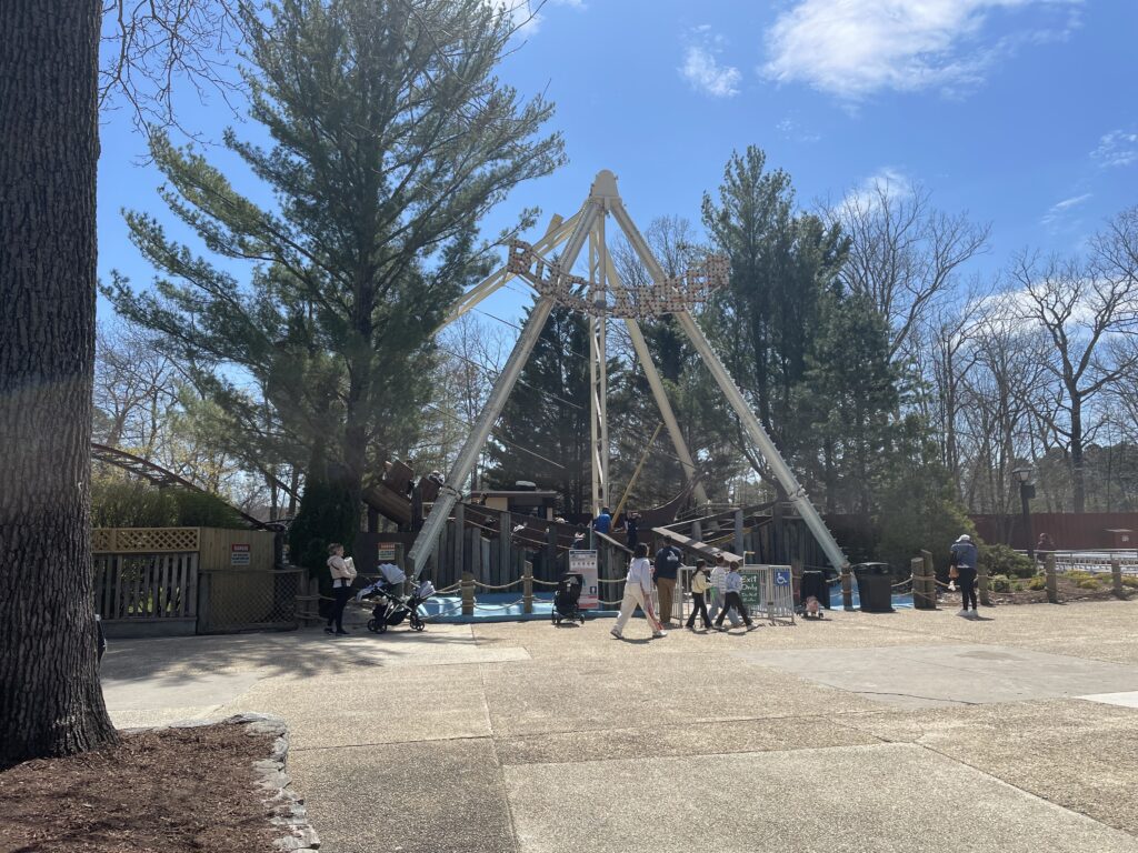 シックスフラッグズ、Six Flags