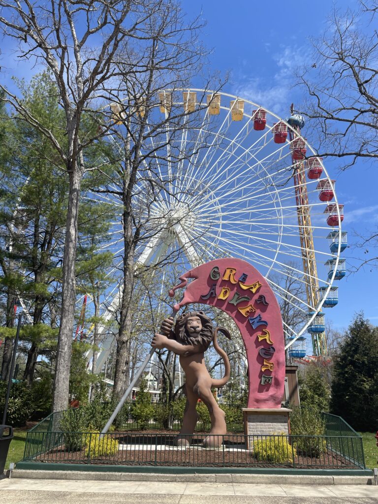 シックスフラッグズ、Six Flags
