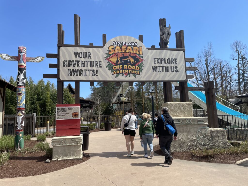 シックスフラッグズ、Six Flags