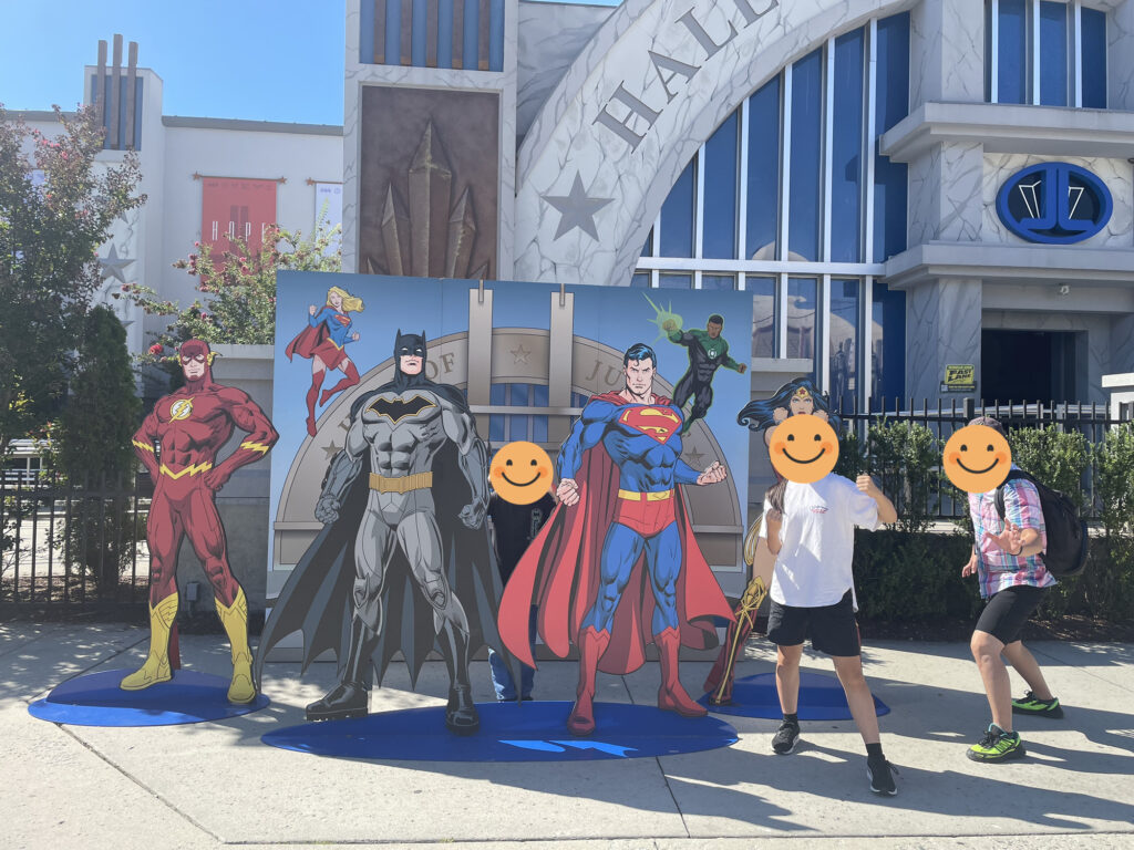 シックスフラッグズ、Six Flags