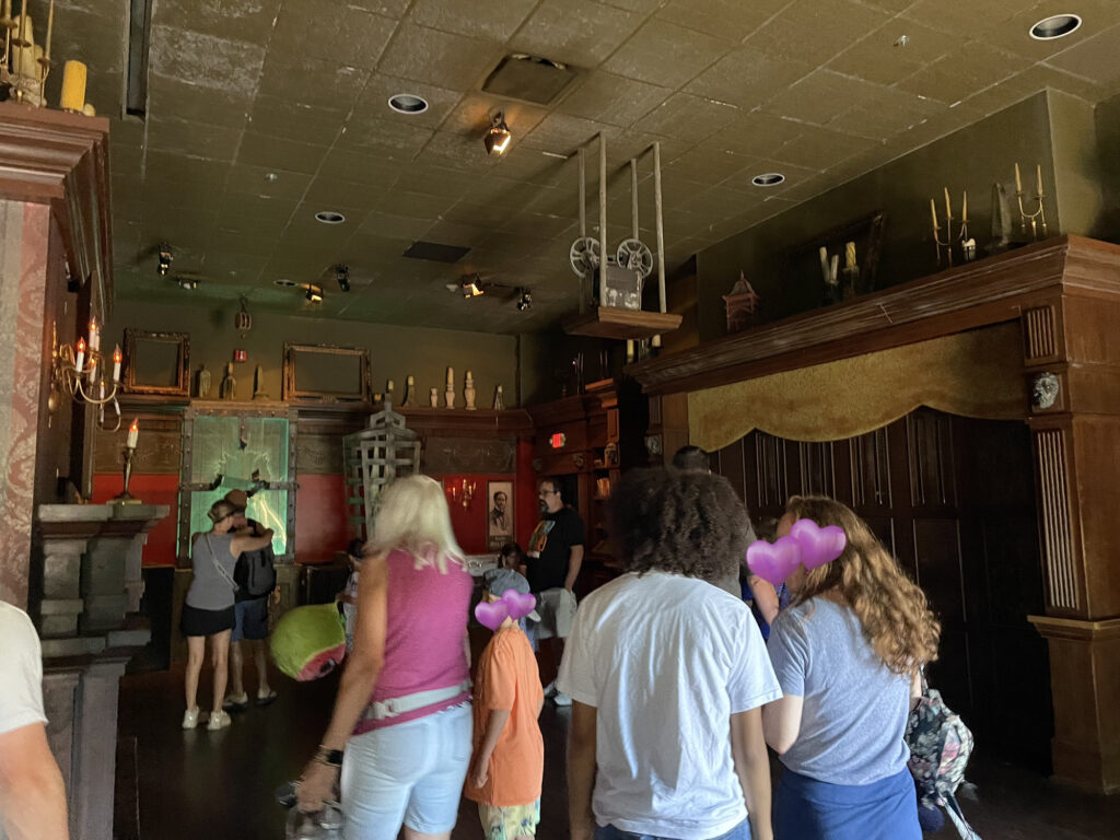 シックスフラッグズ、Six Flags