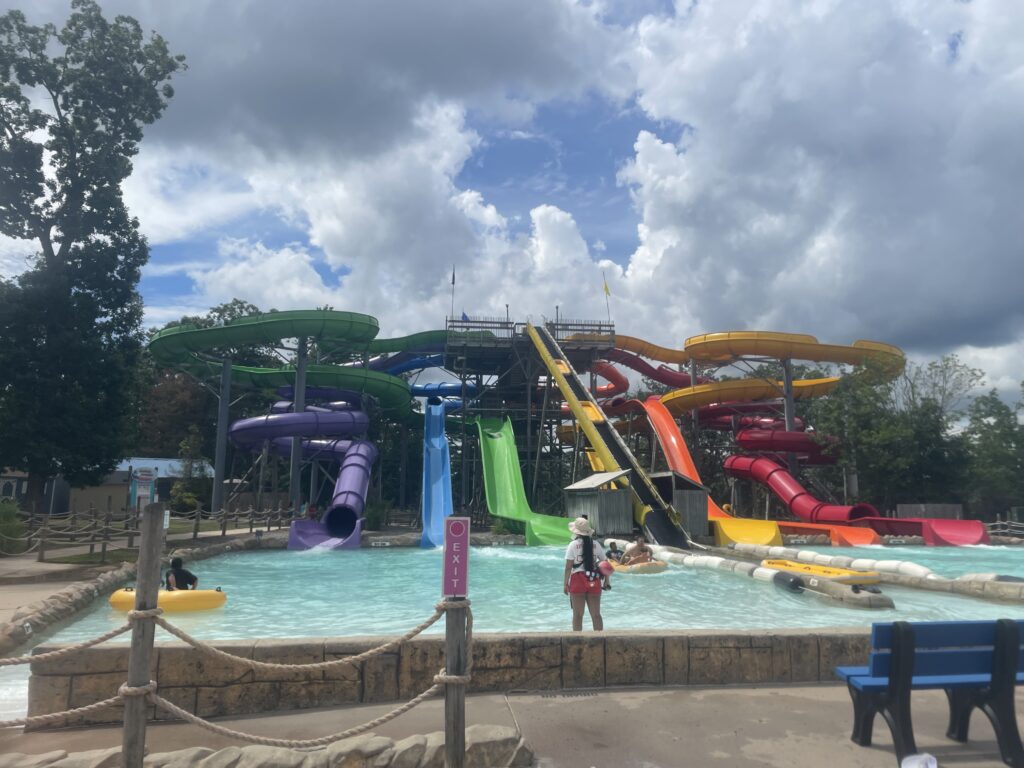 シックスフラッグズ、Six Flags、ハリケーンハーバー
