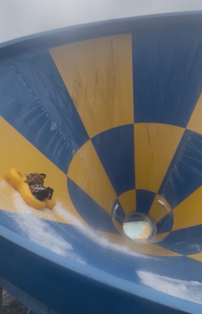 シックスフラッグズ、Six Flags、ハリケーンハーバー、ウォーターパーク